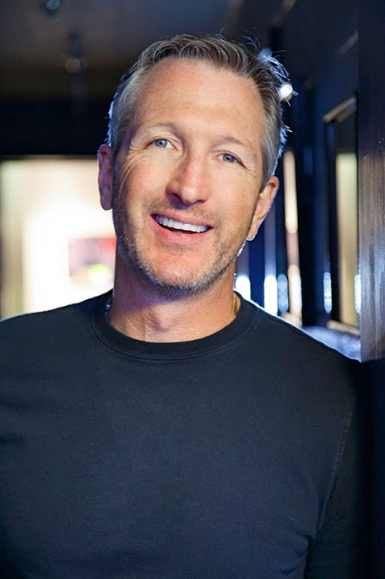 Jesus Calling podcast welcomes pastor and musician, Mark Eaton who is husband to Susie McEntire Eaton and founder of Eaton Leadership organization